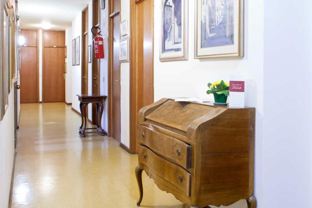 Hotel Dante Ponte nellʼAlpi エクステリア 写真