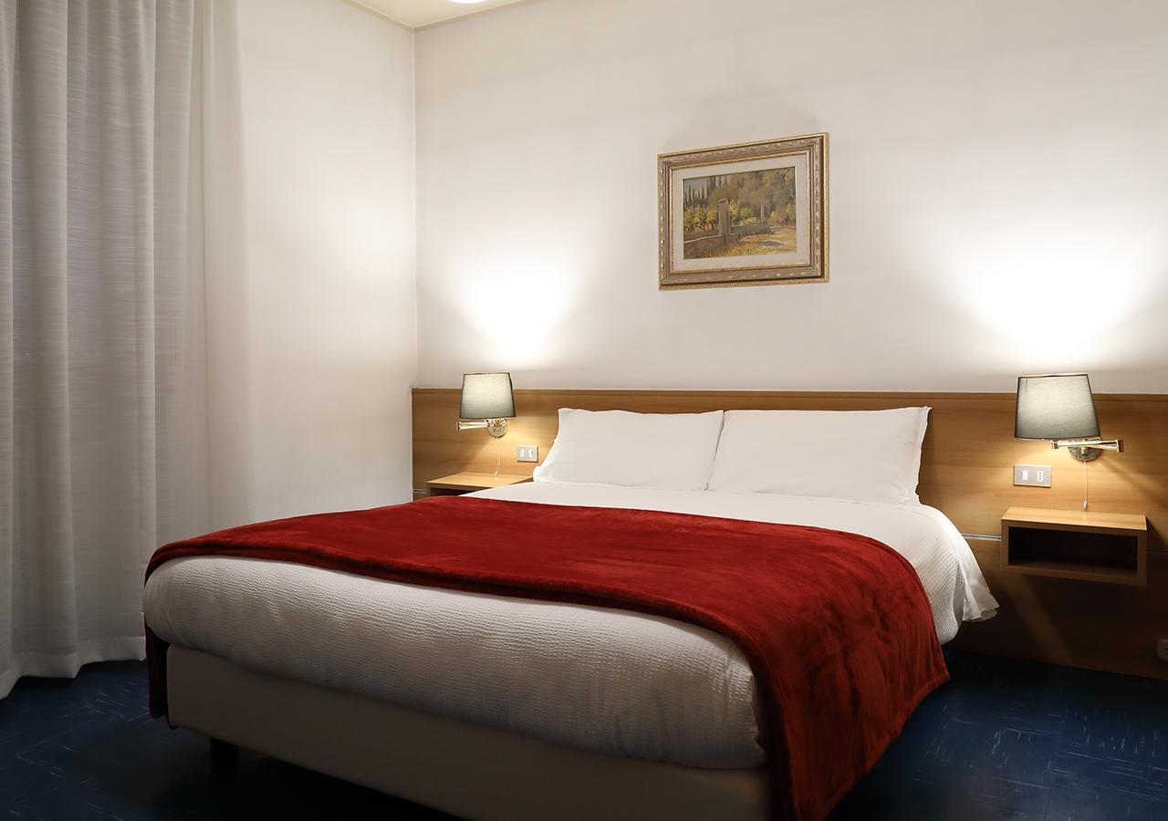 Hotel Dante Ponte nellʼAlpi エクステリア 写真
